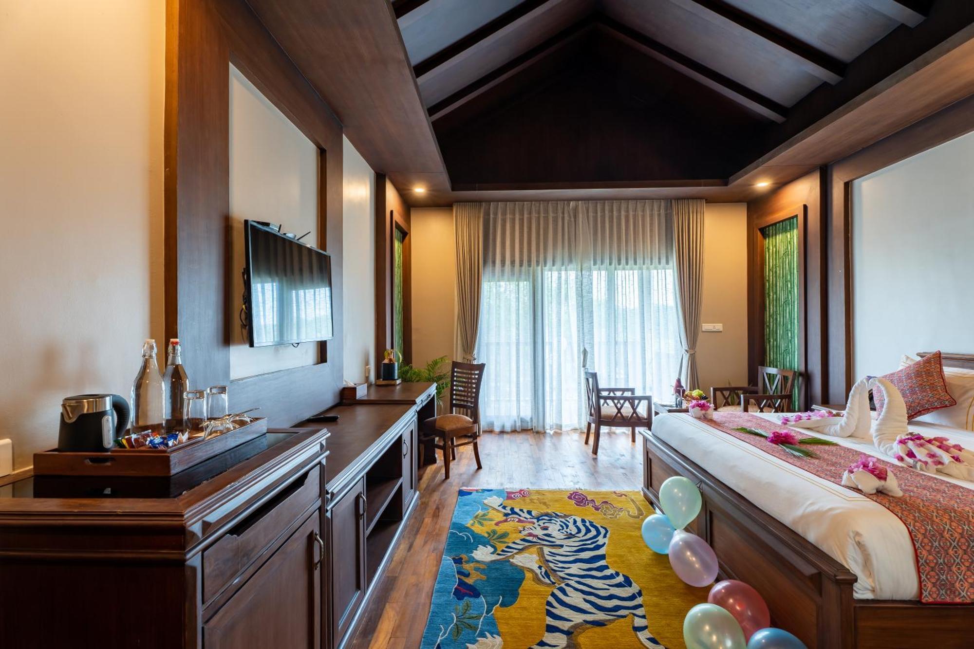 River Bank Jungle Resort, Chitwan Bharatpur  Exterior foto